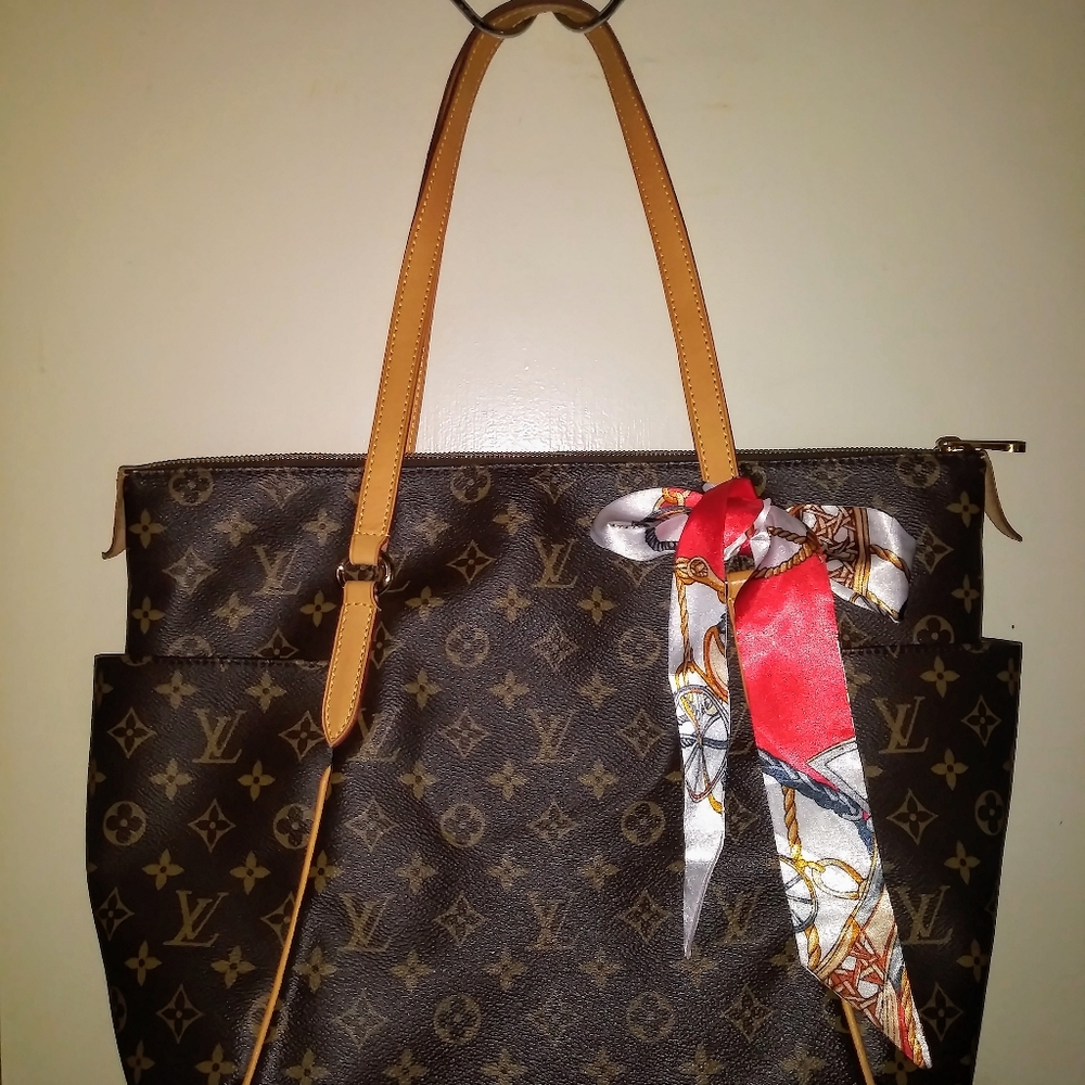 Authentic Louis Vuitton Totally MM Monogram